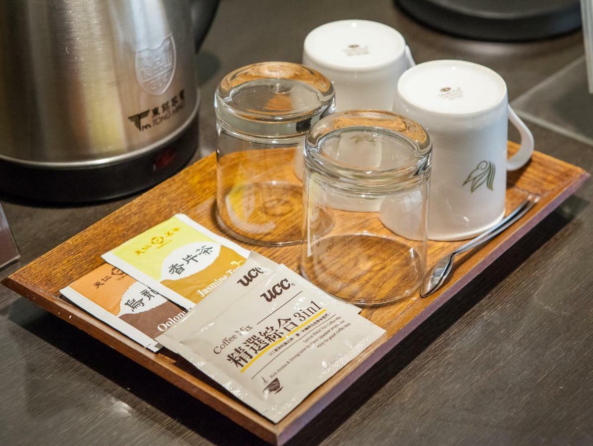 Freshfields Hotel Taichung Exterior photo A wooden tray