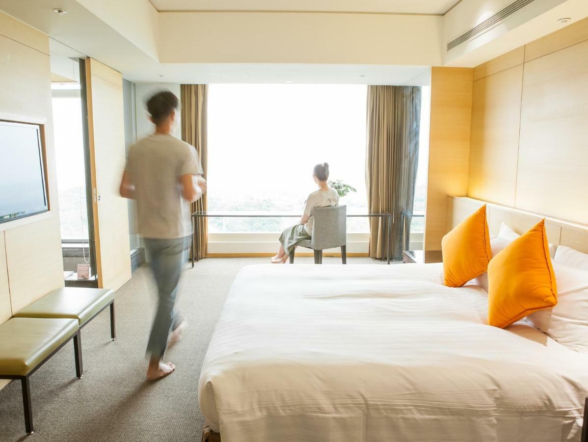 Freshfields Hotel Taichung Exterior photo A room at the hotel