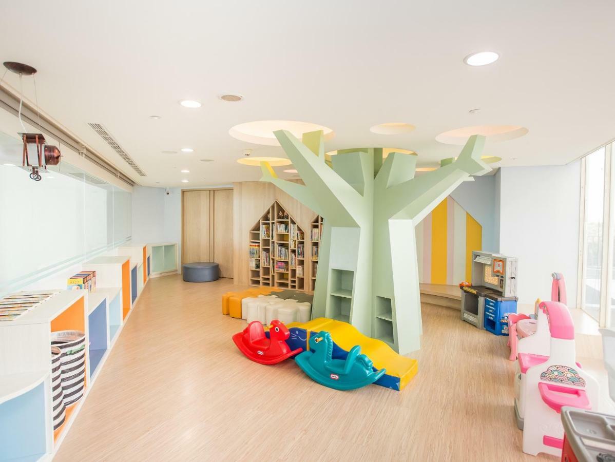 Freshfields Hotel Taichung Exterior photo The Children's Hospital